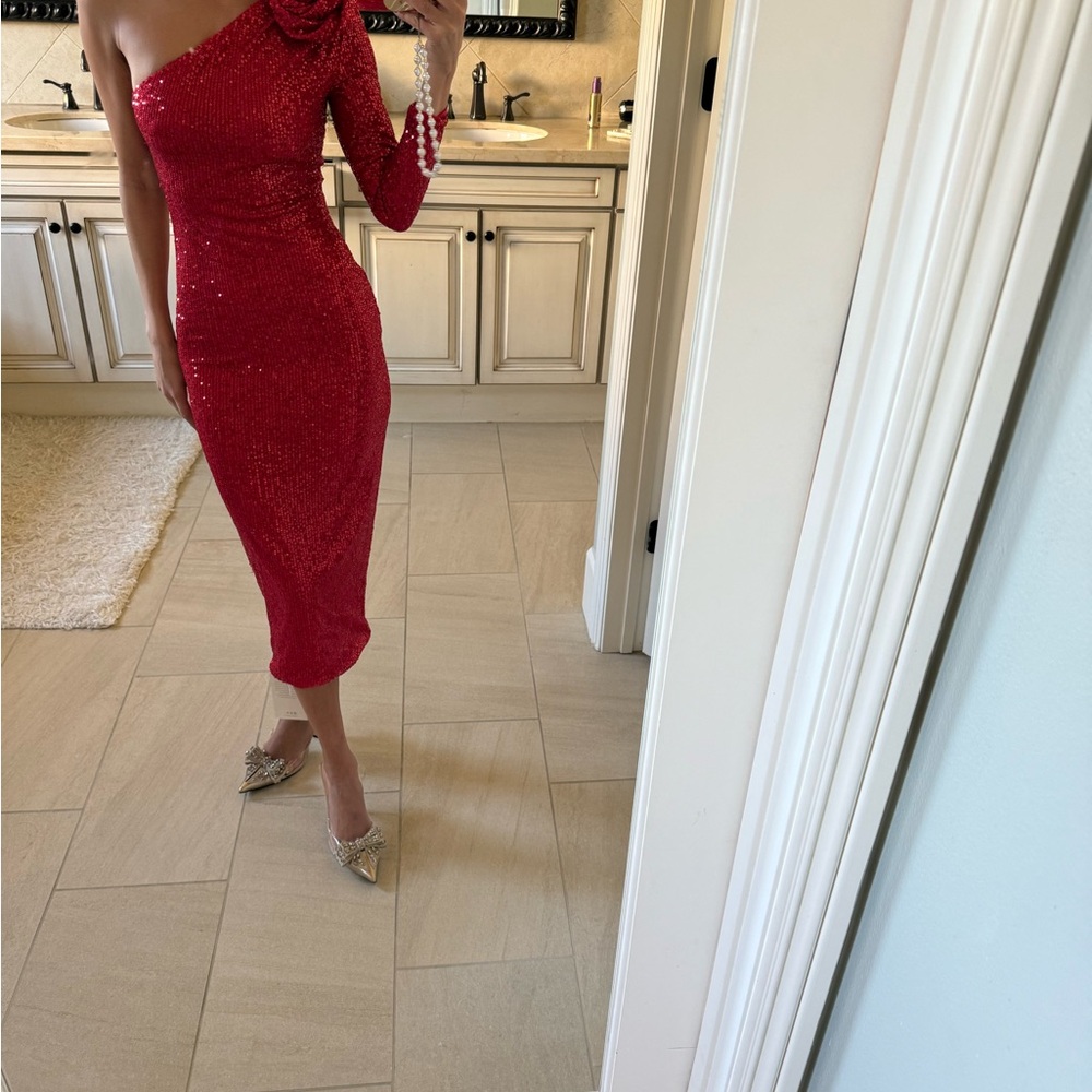 Nico red One Shoulder Flower Sequin Midi Dress